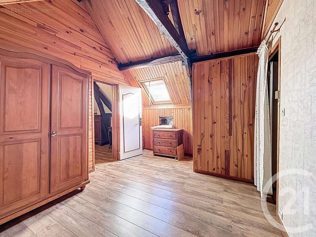 Maison à MONTACHER-VILLEGARDIN