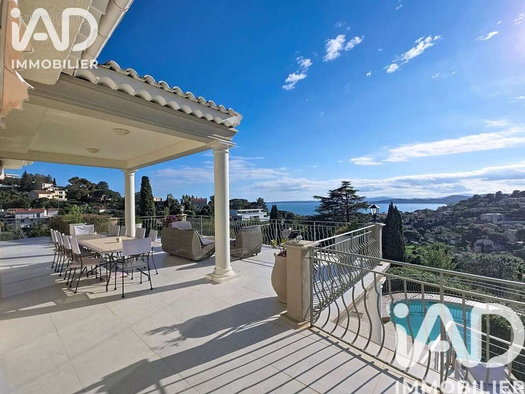 Photo 3 - Maison à ROQUEBRUNE-SUR-ARGENS