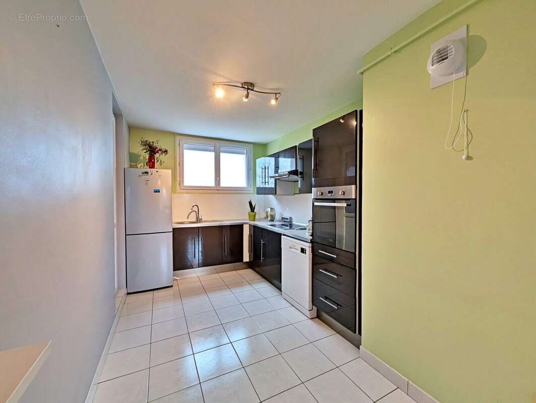 Cuisine - Appartement à BOURG-LES-VALENCE