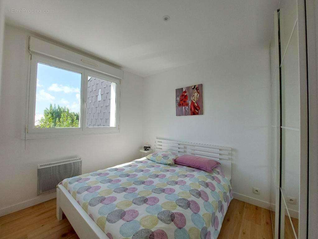 Appartement à DONVILLE-LES-BAINS