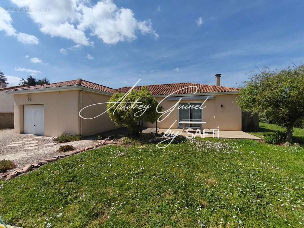 Maison 134 m² à Saint-Cyr  - photo 2