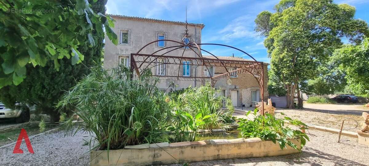 Maison à JONQUIERES