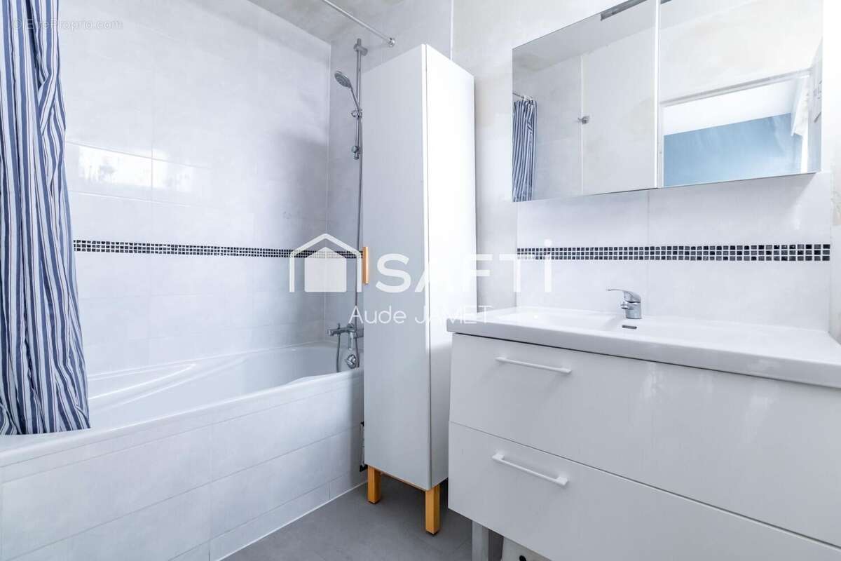 Photo 9 - Appartement à VERSAILLES