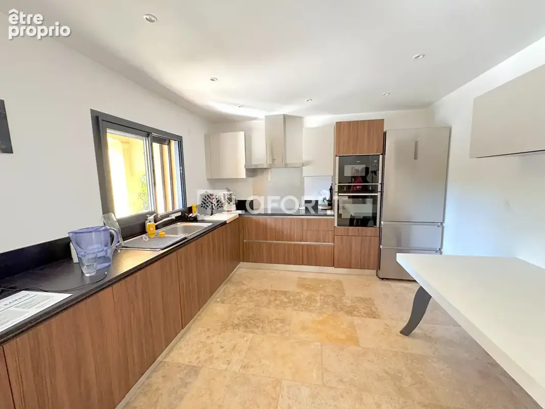 Villa avec piscine sur St-Maximin 170 m² 6 pièces - photo 8