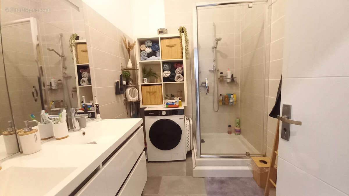 Appartement à LESPIGNAN