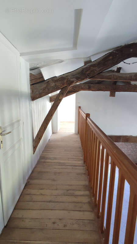 Maison à MONTAIGU-DE-QUERCY