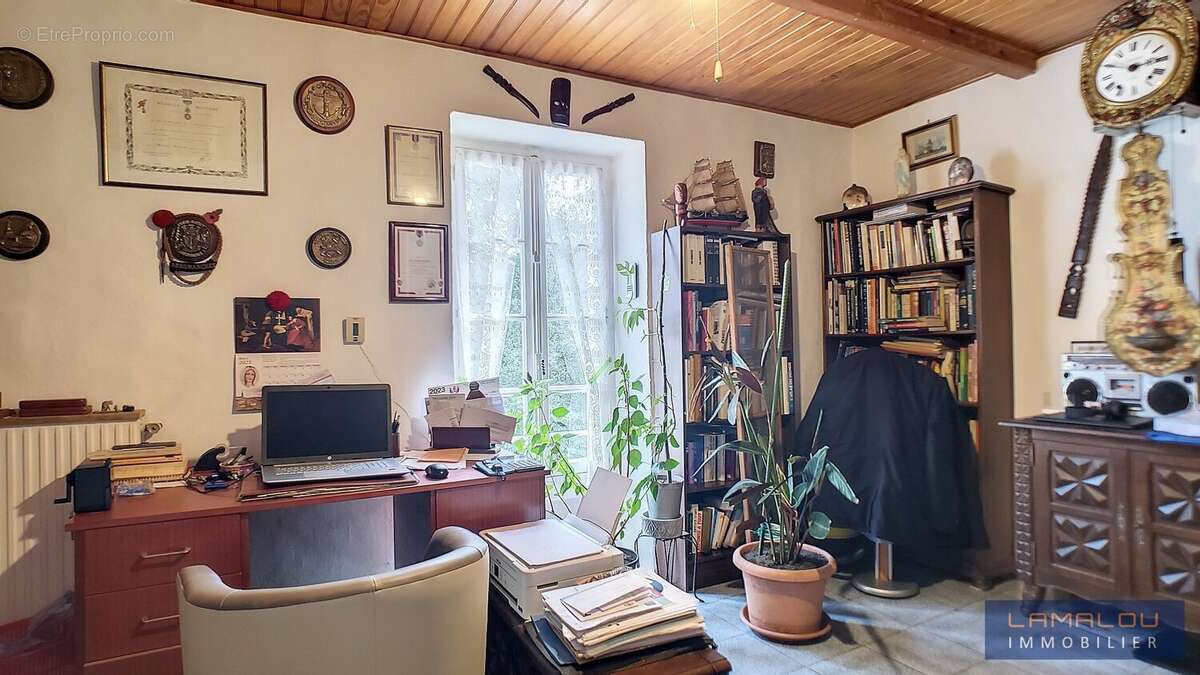 Maison à COLOMBIERES-SUR-ORB