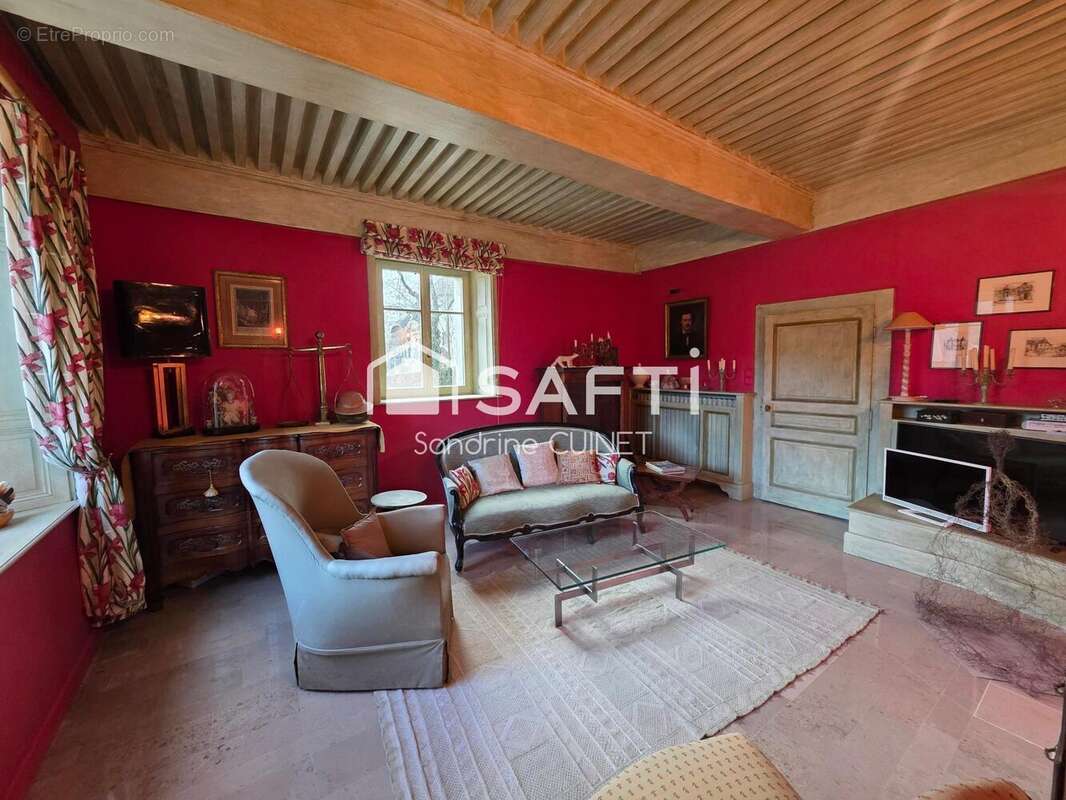 Maison 270 m² à Vernierfontaine  - photo 5