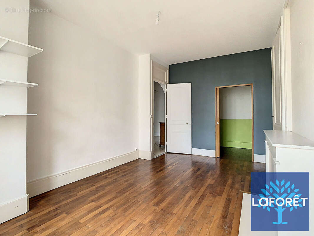 Lyon 7ème :  T3 (91 m2) avec balcon - photo 3