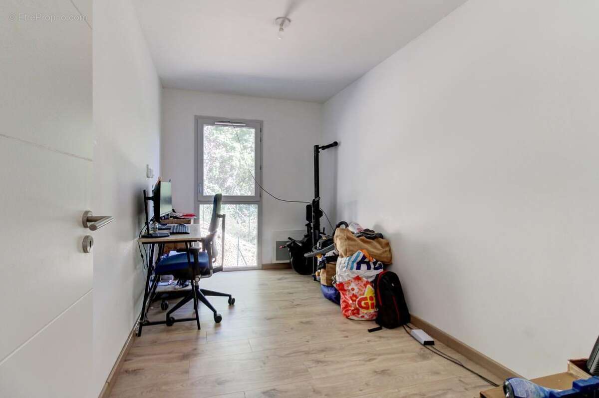 Appartement à GILETTE