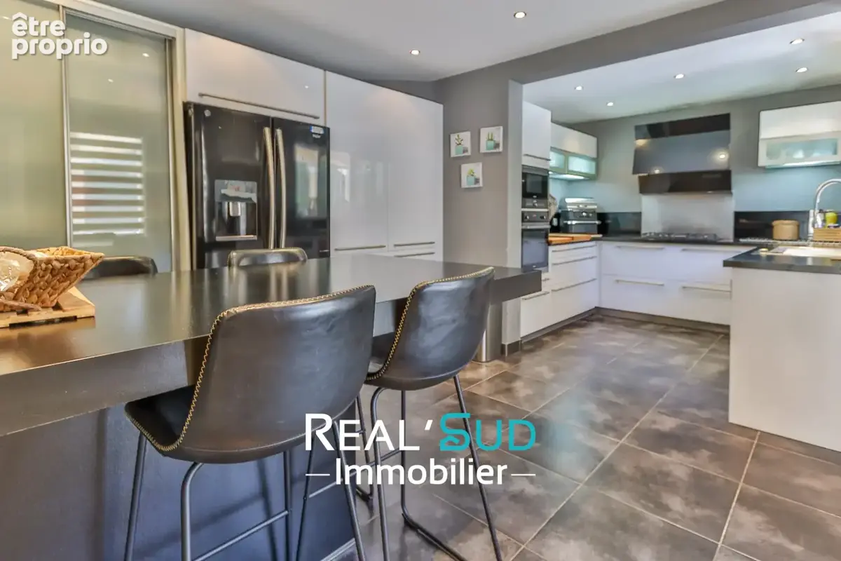 Sormiou, belle maison 5 pièces avec piscine - photo 8