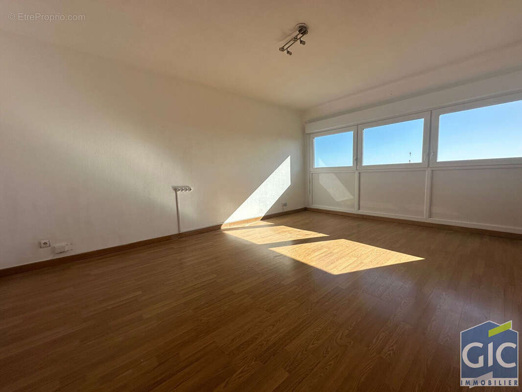 Appartement à HEROUVILLE-SAINT-CLAIR