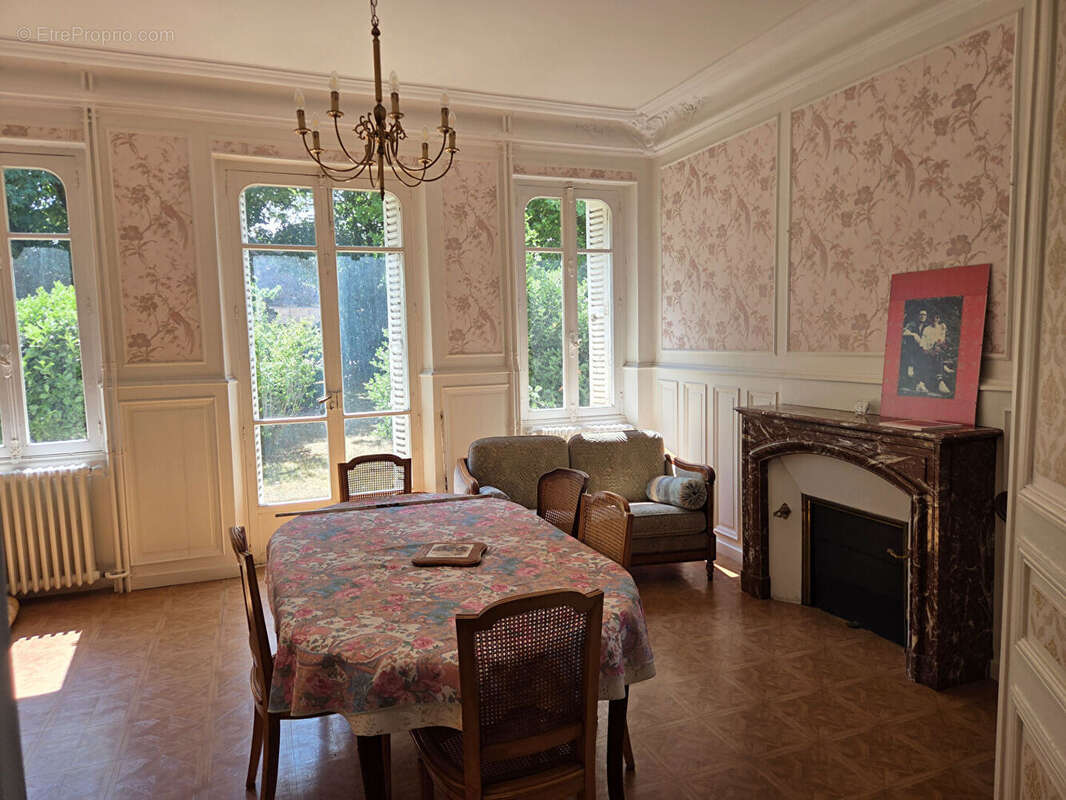 Maison à SAINT-REVERIEN