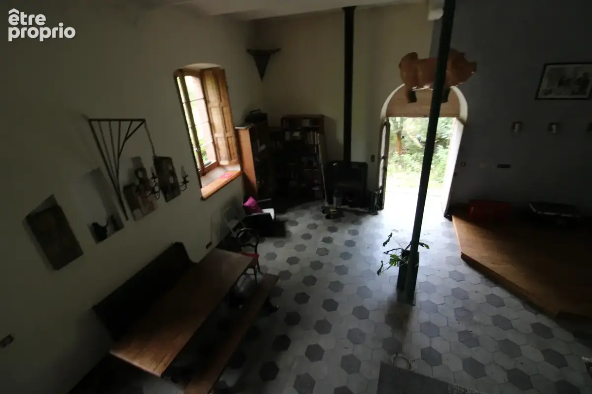 Maison de caractere d'un volume 333 m2  + dependance 86 m2. - photo 48