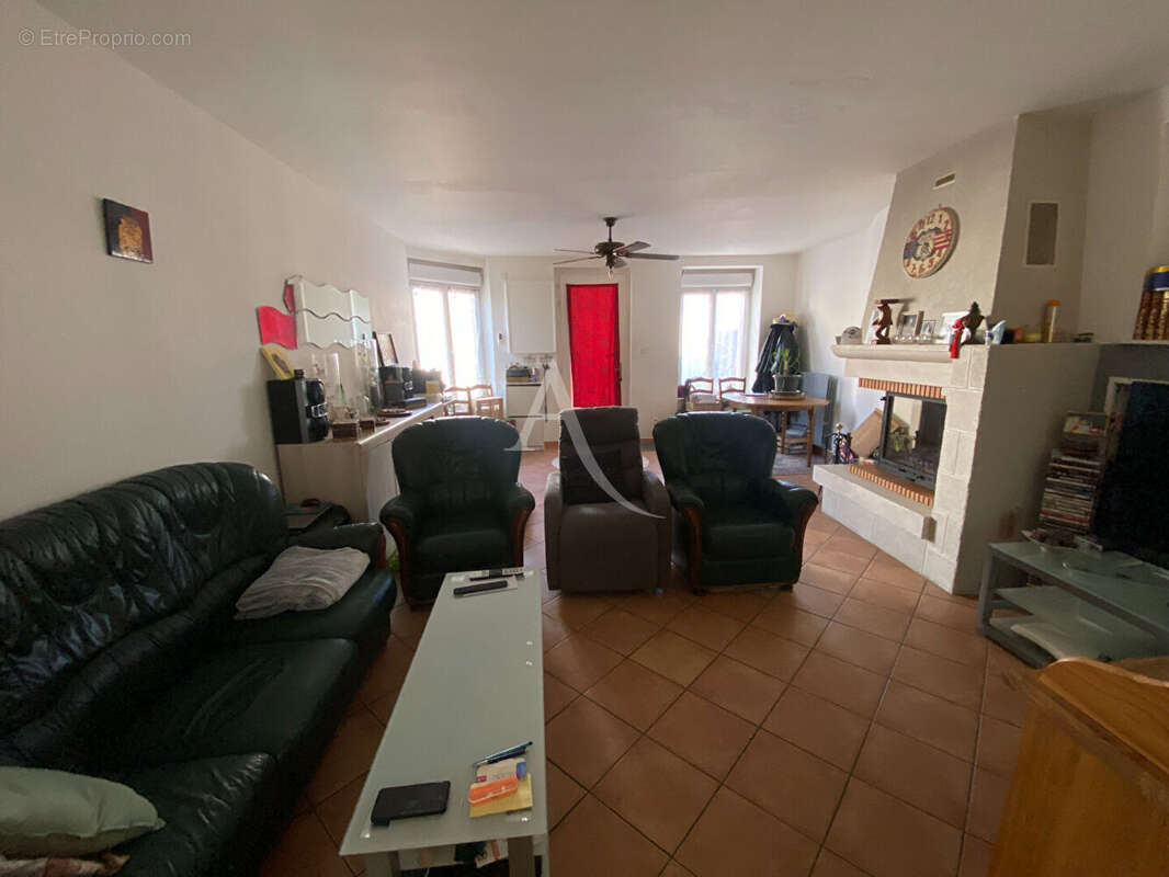 Maison à SAINT-COLOMBAN