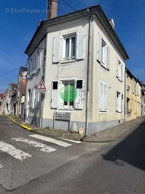Appartement à LA FERTE-ALAIS