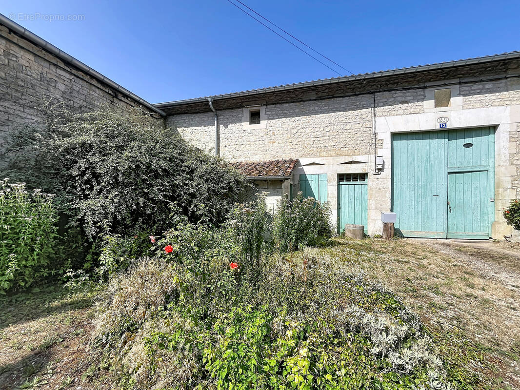 Maison à DAMMARIE-SUR-SAULX