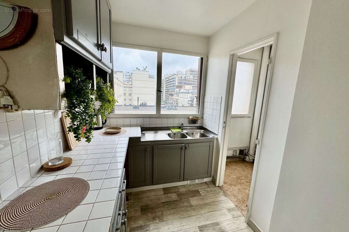 Appartement à PARIS-15E