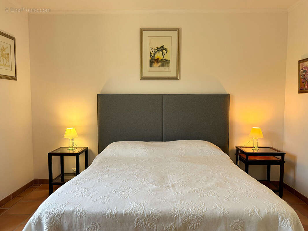 Maison à SAINTE-CECILE-LES-VIGNES