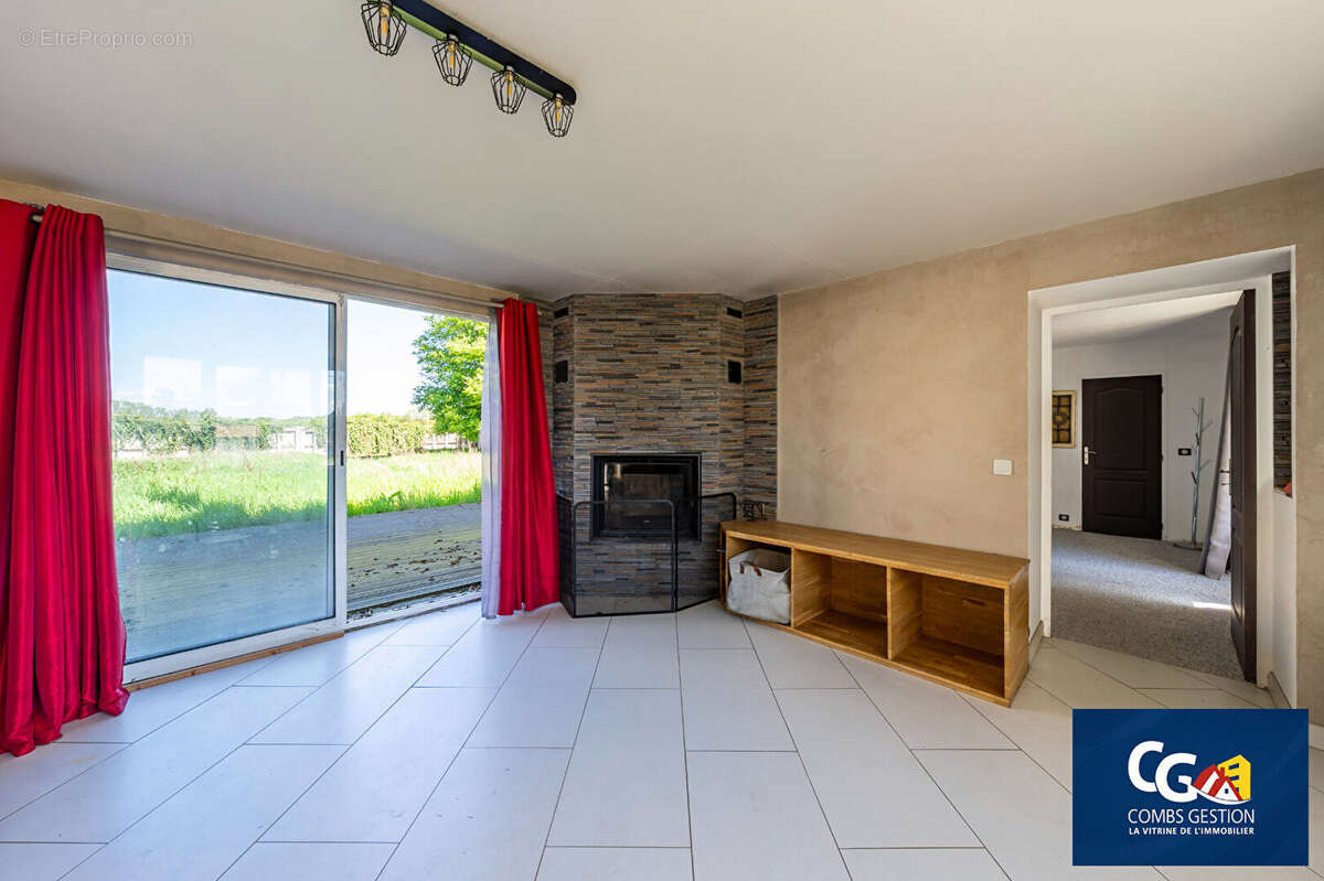 Ensemble immobilier avec dépendances Vue dégagée sur les champs - photo 2