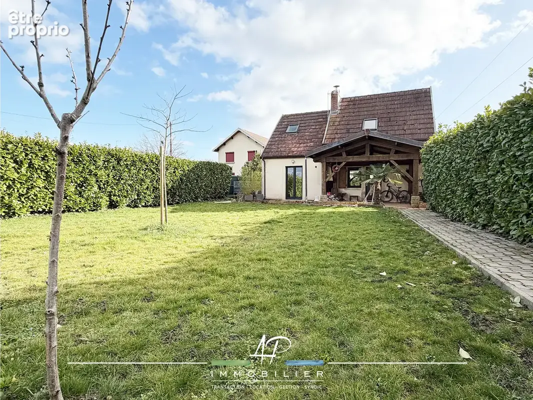 Spacieuse maison de village avec un agréable jardin - photo 1