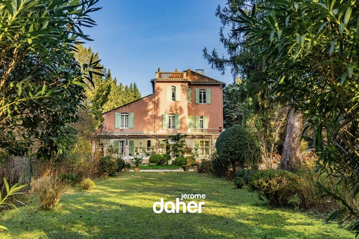 Maison à ORGON