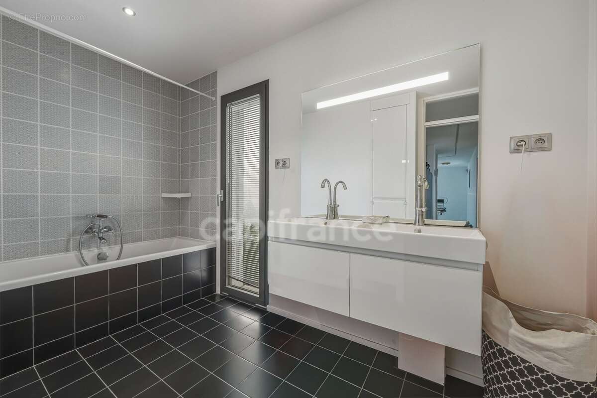 Maison à vendre 7 pièces CROZET (01) - photo 37