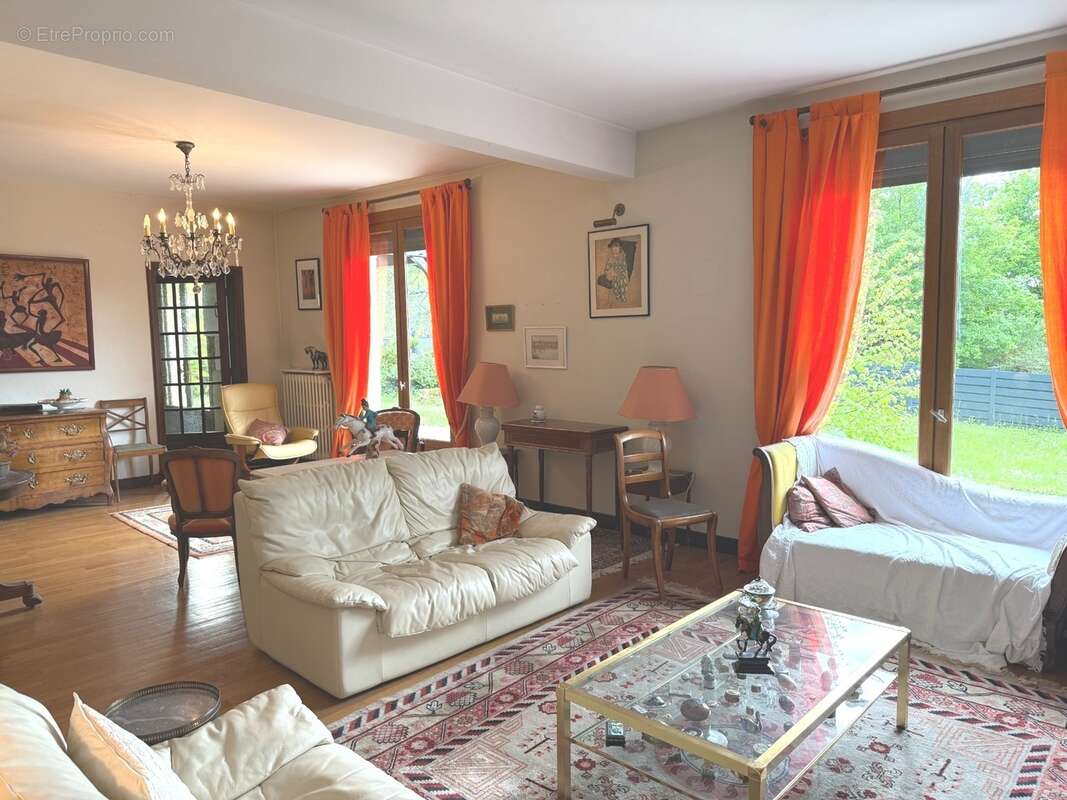 Maison 200 m² à Brive-La-Gaillarde  - photo 7
