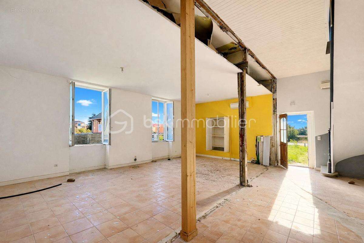 Appartement à CRECHES-SUR-SAONE