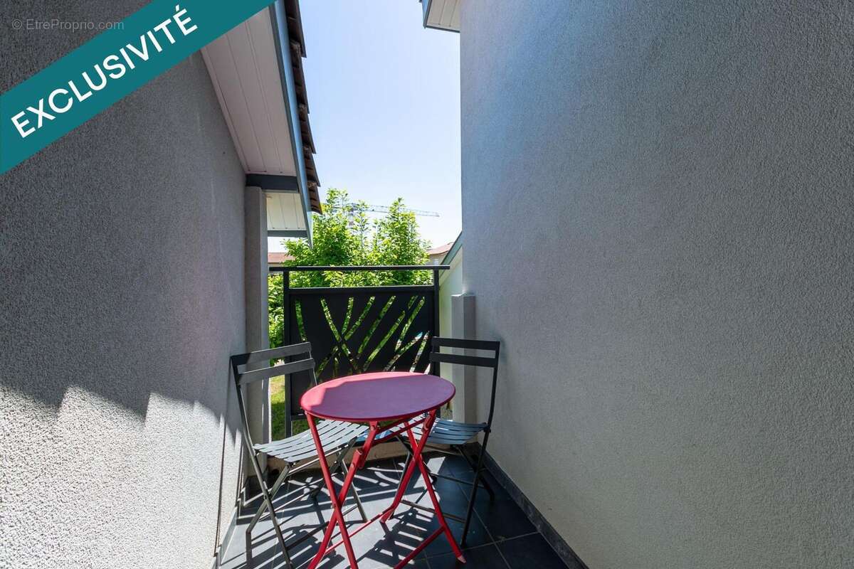 Maison 250 m² à Chassieu  - photo 8
