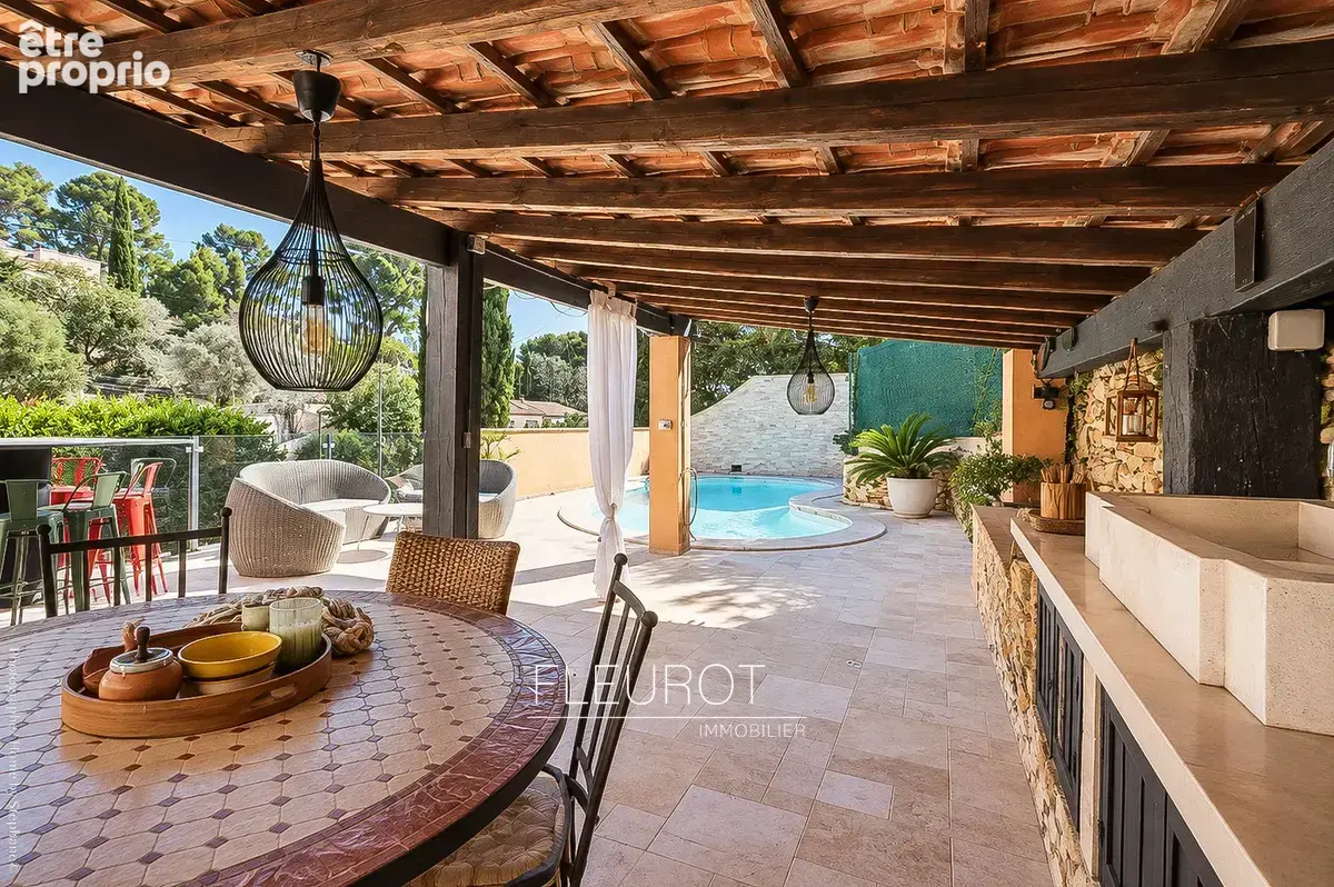Maison 6 pièces 140 m² à vendre à Ceyreste (13600) - photo 7