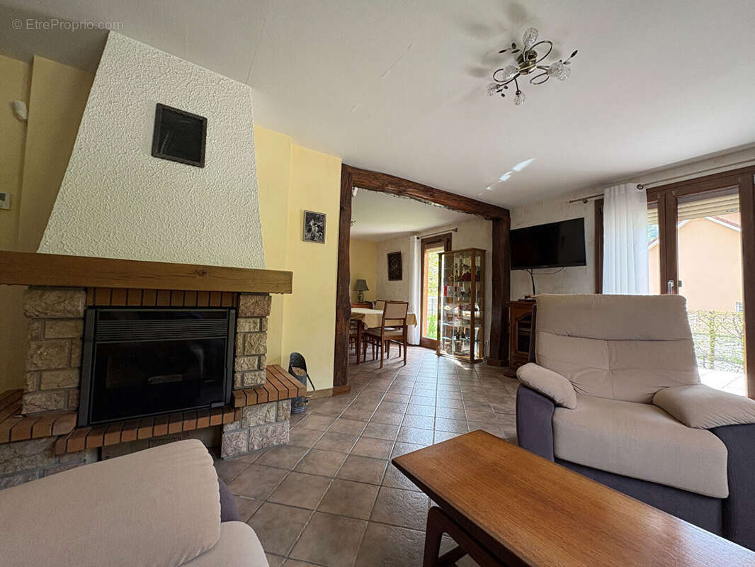 Maison à NEUCHATEL-URTIERE