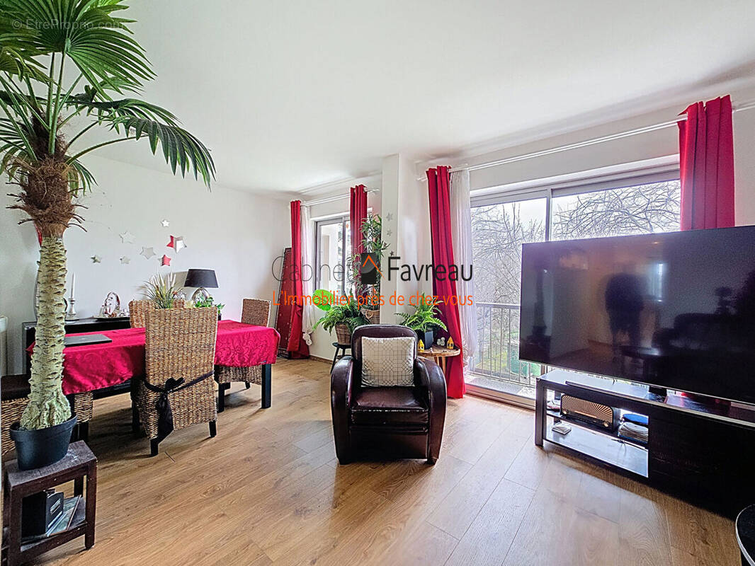 Appartement à FRESNES