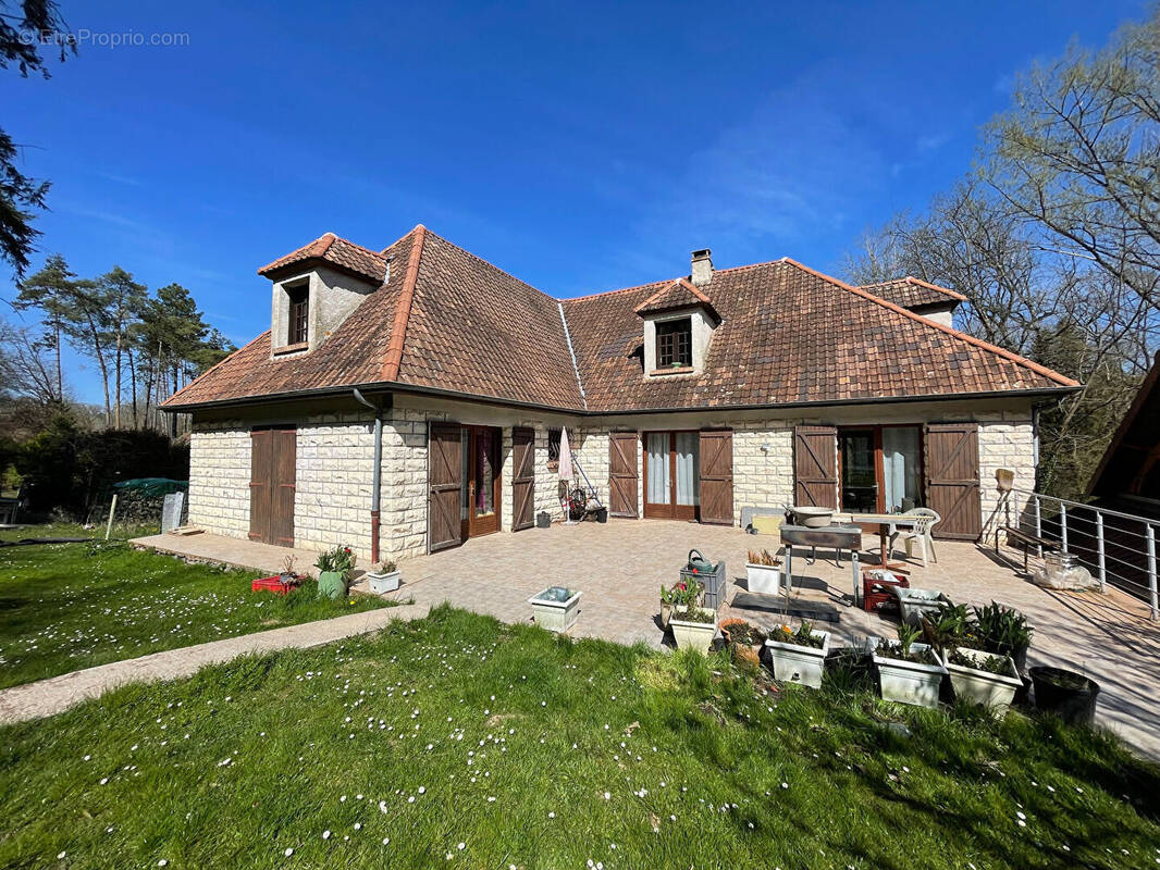 Maison à ABBEVILLE-LA-RIVIERE