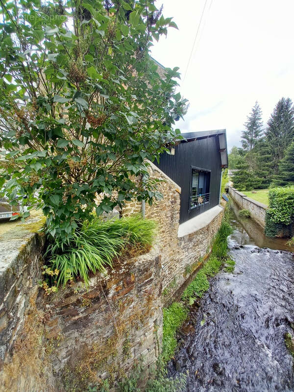 Maison à FOUGERES