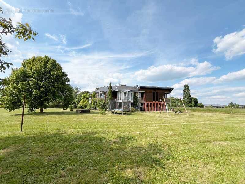 Maison 320 m² à Gisors  - photo 3
