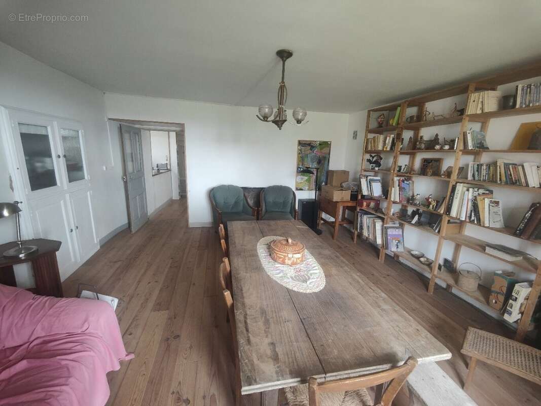 Corps de ferme a renover sur 2948m² - photo 6