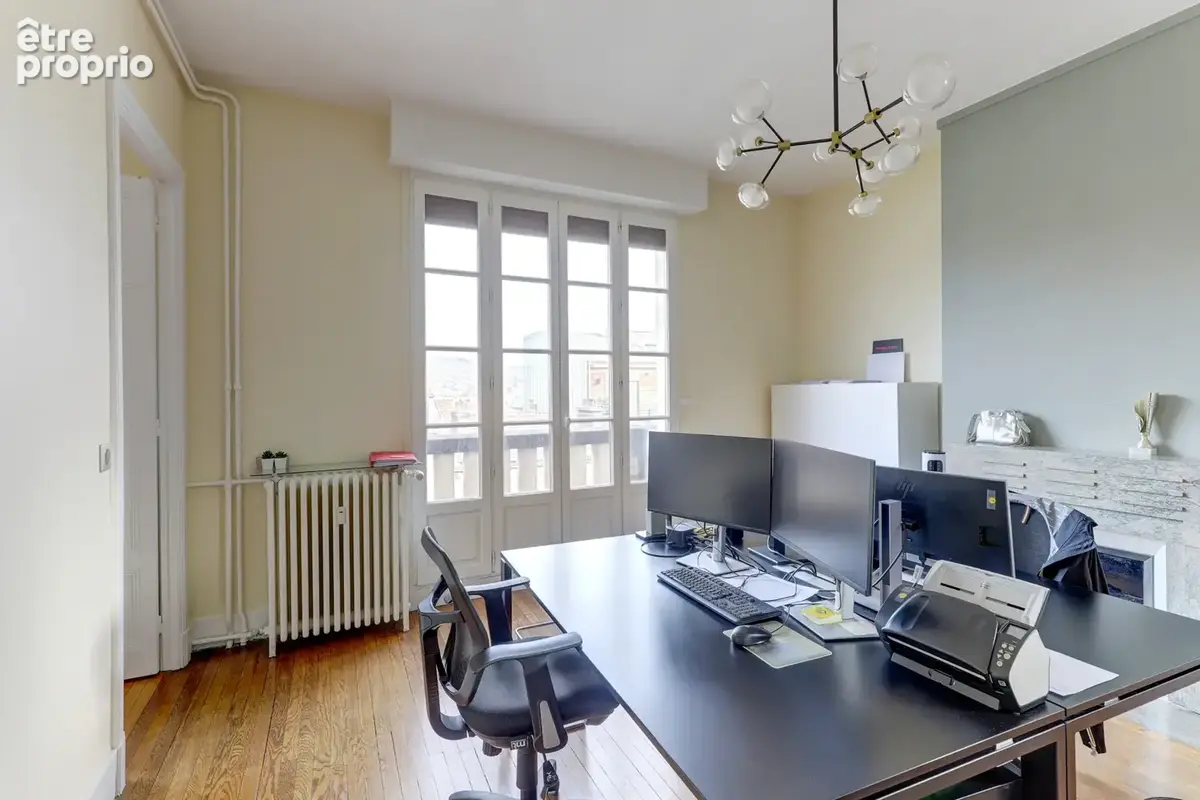 Grand appartement rue Blatin - photo 13