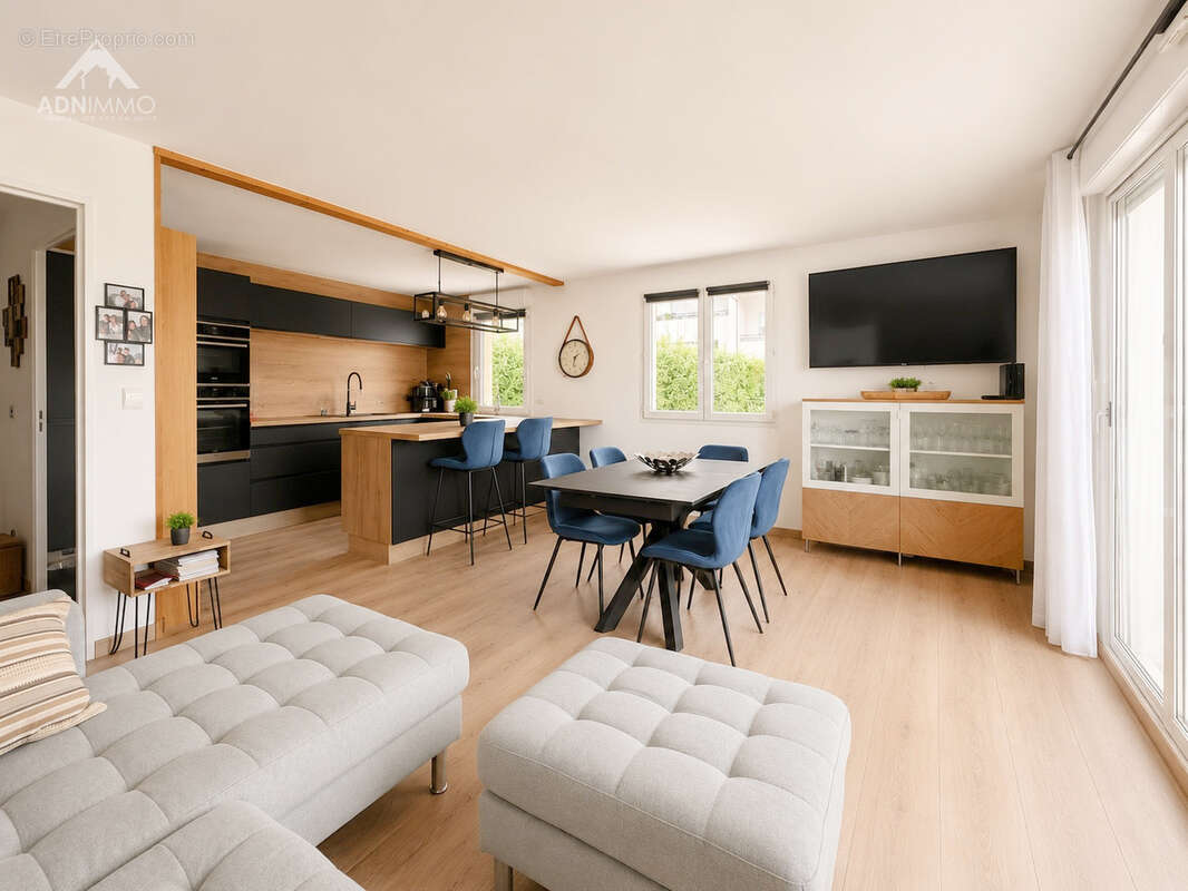 Appartement à COLLONGES