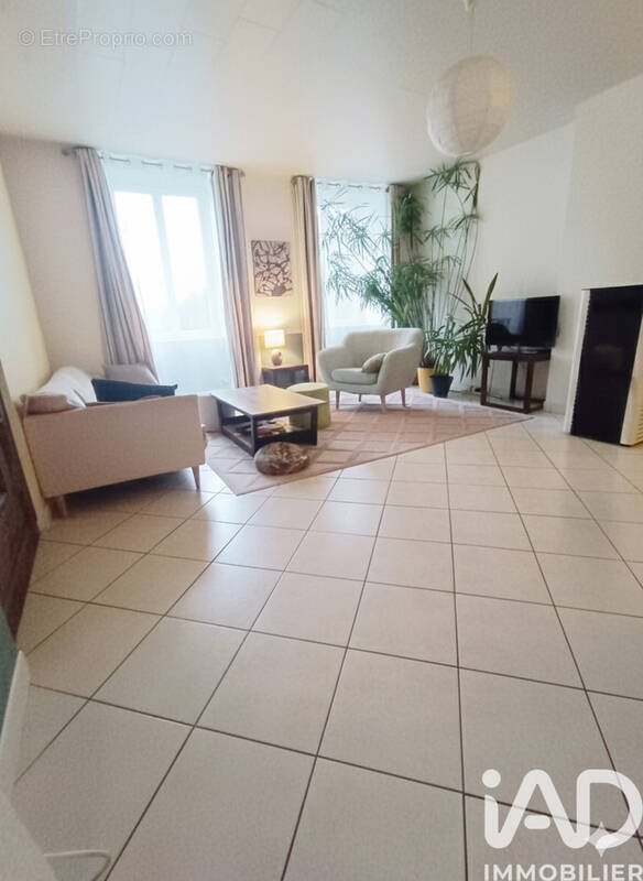 Photo 1 - Maison à ALLINEUC