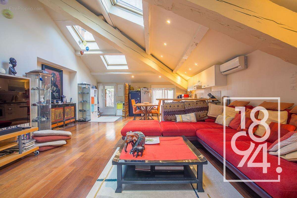 Appartement à MARSEILLE-6E