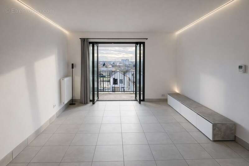 Appartement à LES PAVILLONS-SOUS-BOIS