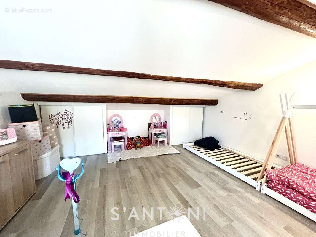 Maison à VILLENEUVE-LES-BEZIERS