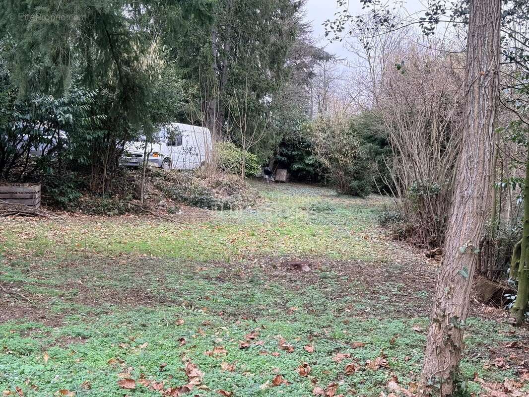 Terrain à MONTMORENCY