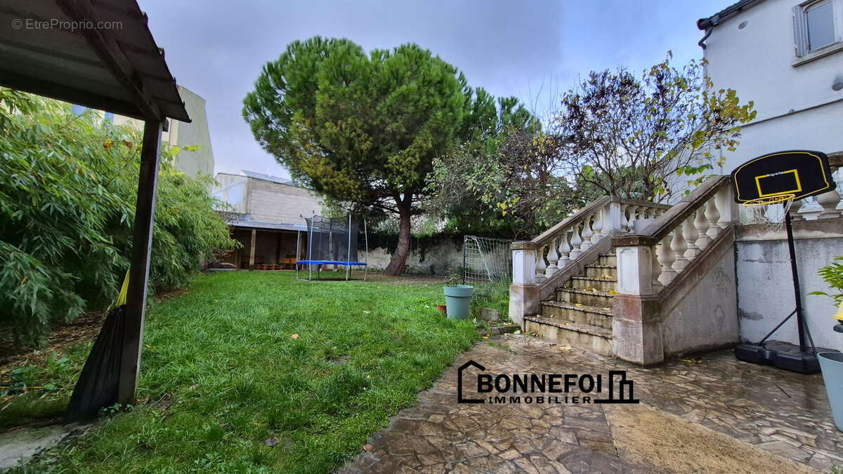 Maison à CHAMPIGNY-SUR-MARNE