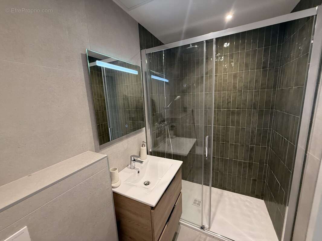 Appartement à LYON-8E