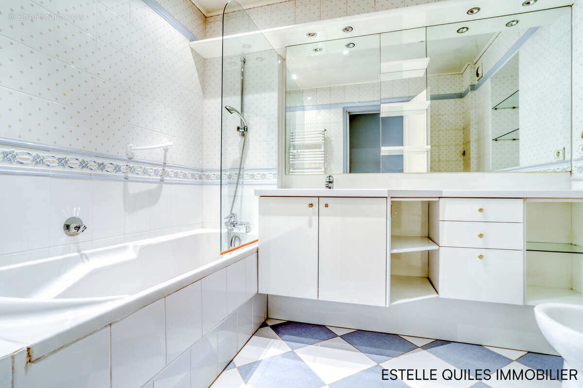 Appartement à VERSAILLES