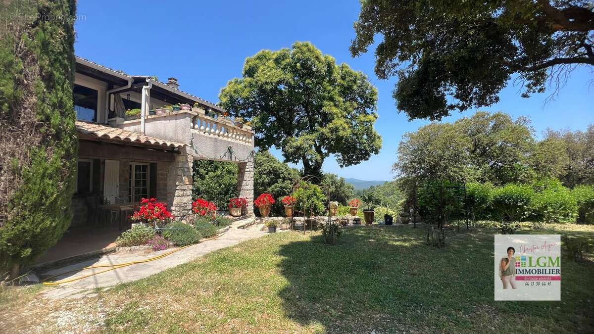 Maison à SAINTE-CROIX-DE-CADERLE