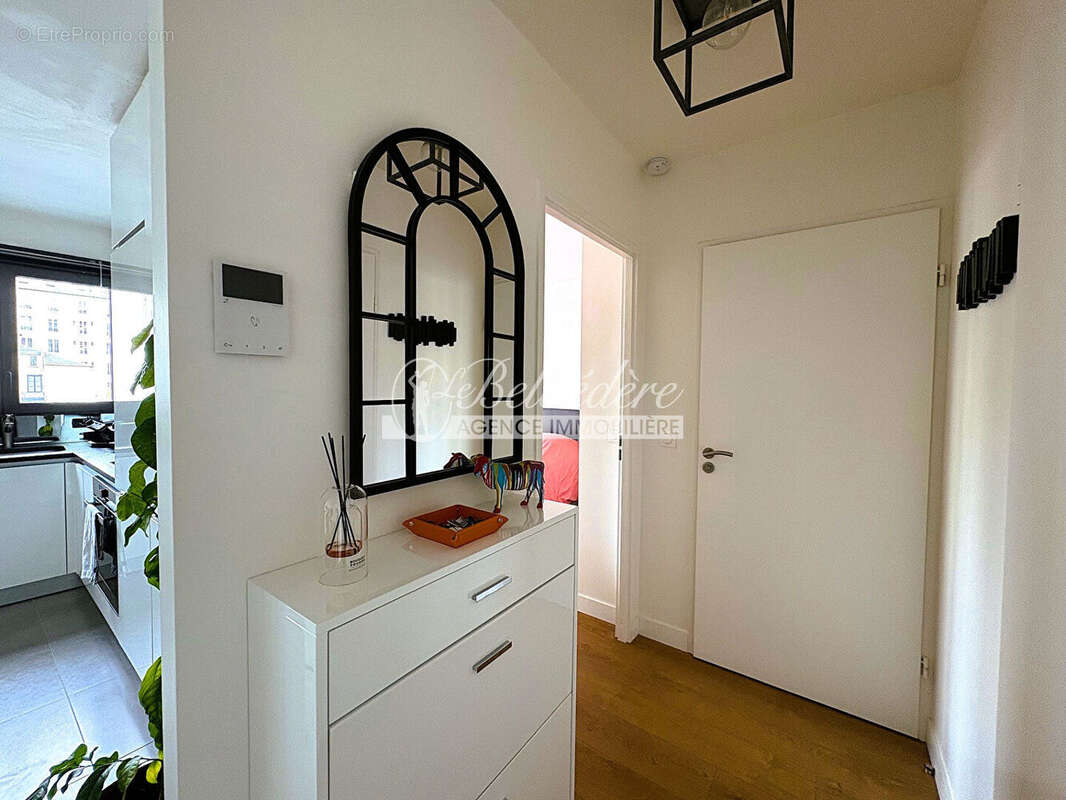 Appartement à PARIS-17E
