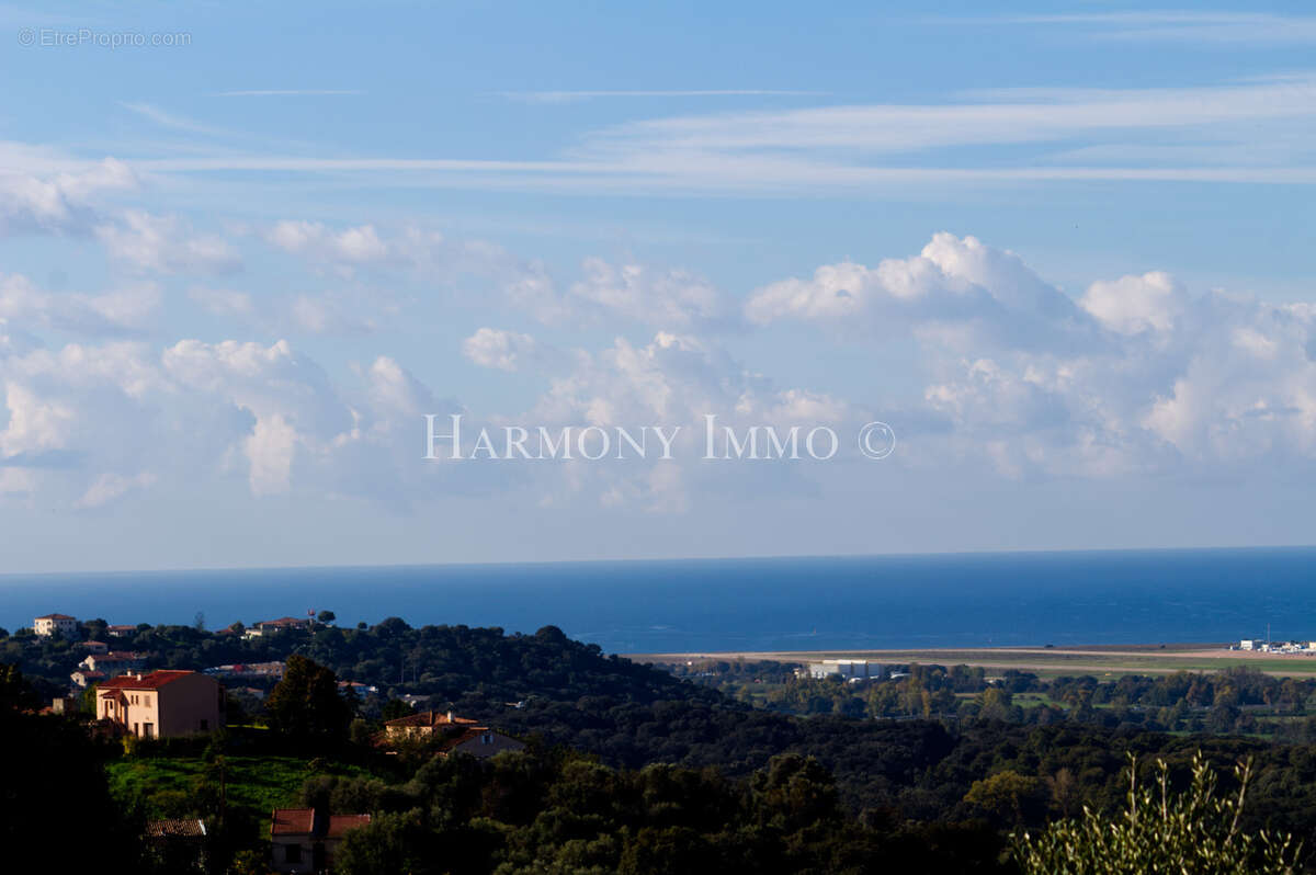 Très jolie vue mer pour ce terrain entièrement viabilisé. - photo 5